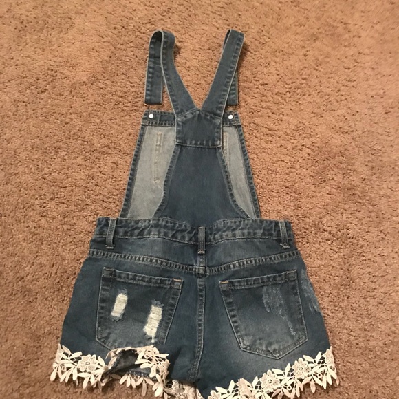 Overall shorts - Picture 2 of 2